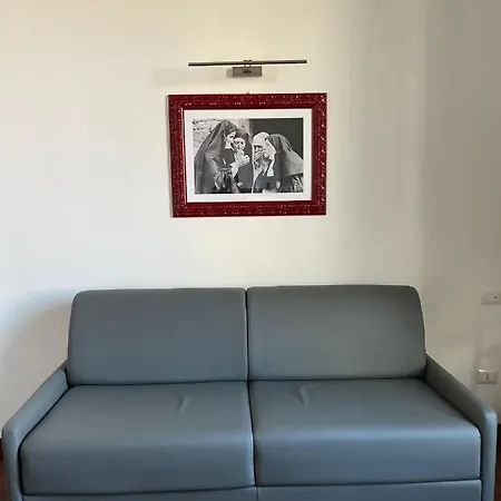 Luciano Monti شقة روما